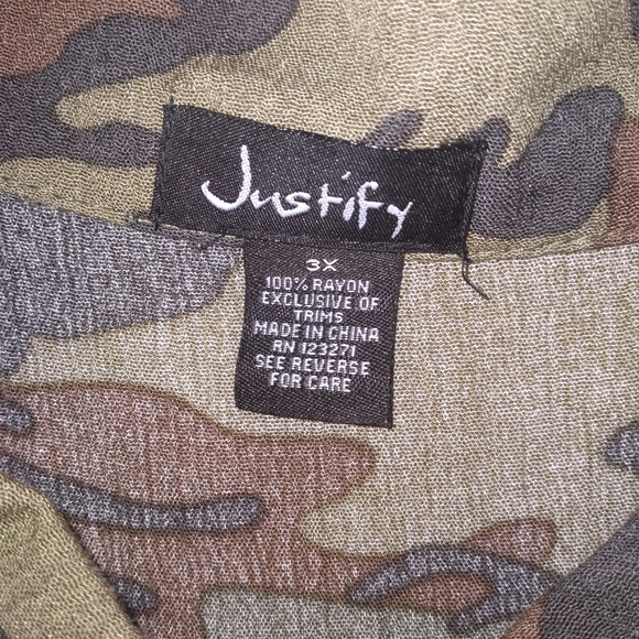 Justify Plus Camo Short-sleeve Button-up Shirt  3X NWT - Picture 3 of 4